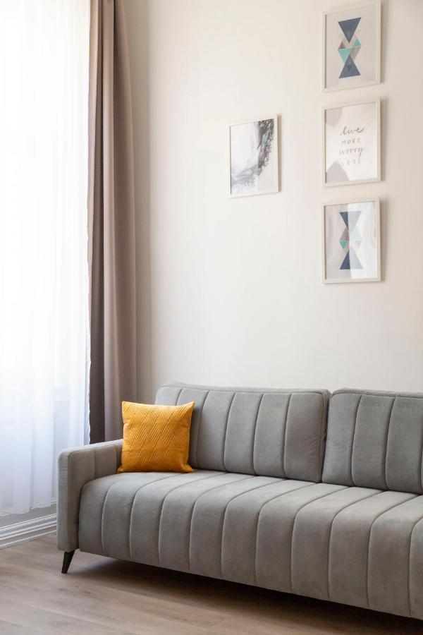 Exclusive Downtown Apartment In The Heart Of Budapest Exterior photo